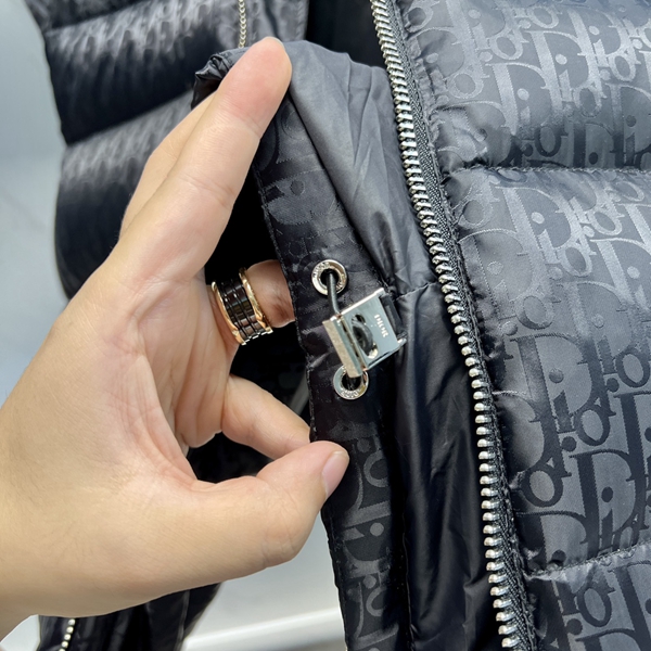 ハイクオリティダウンジャケット着用イメージ